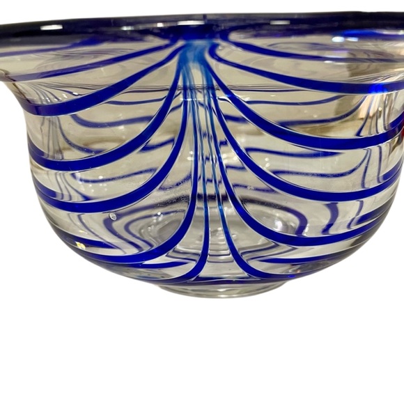 Vintage Metropolitan Museum of Art Cobalt Blue & Clear Swirl Art Glass Bowl - Picture 3 of 10